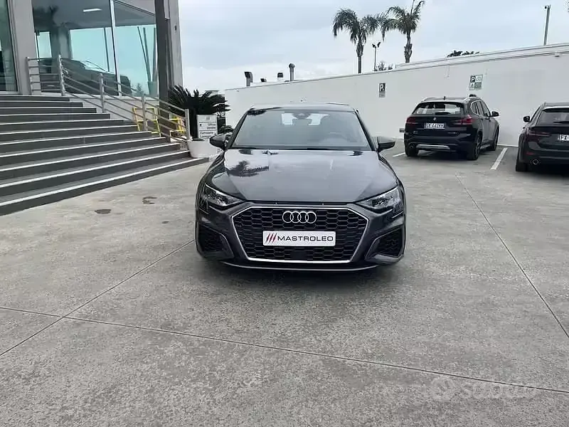 Gebraucht Audi A3 S-Line 116 PS (85 kW) 2022 Grau Limousine