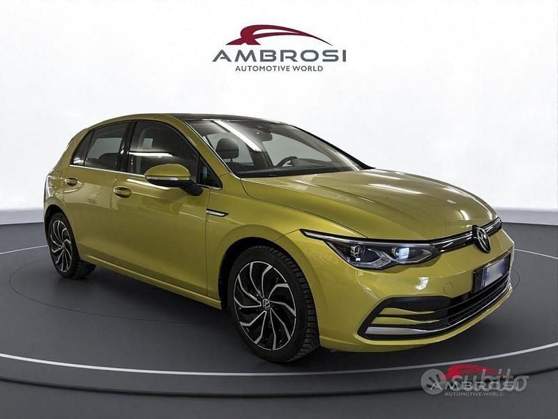 Usata VW Golf VIII Style 150 CV (110 kW) 2020 Giallo