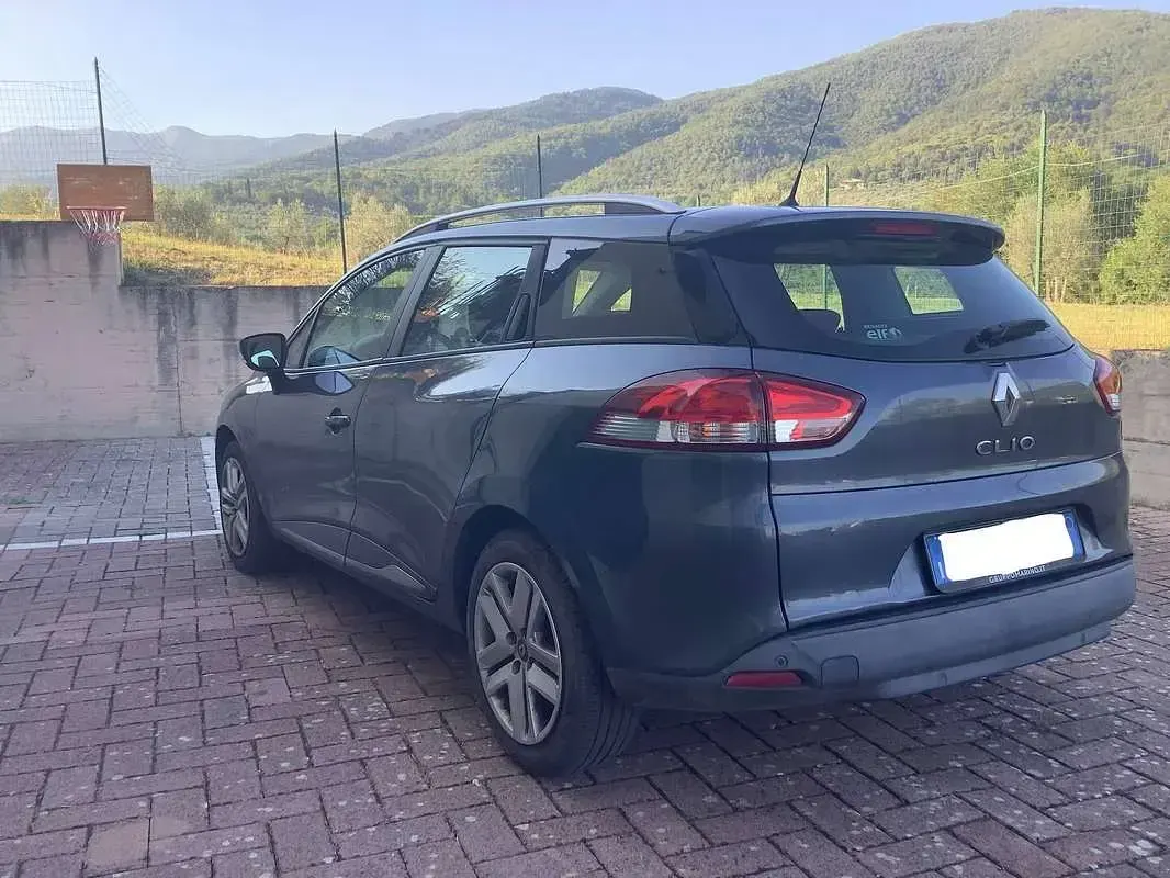 Usata Renault Clio Business 75 CV (55 kW) 2019 Grigio Station wagon