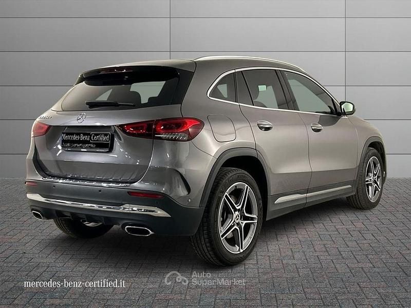 Usata Mercedes GLA250 Premium 160 CV (117 kW) 2022 Grigio SUV