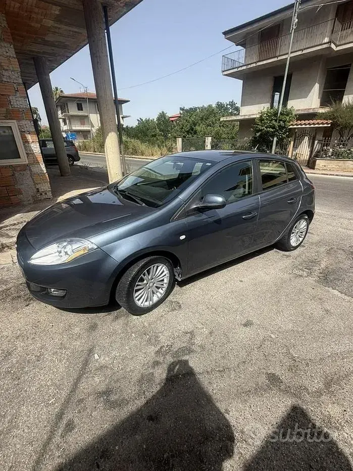 Usata Fiat Bravo 105 CV (77 kW) 2009 Utilitaria