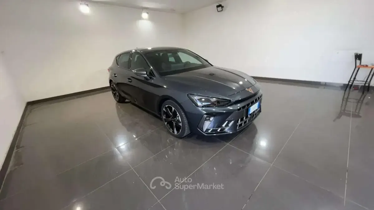Usado Cupra Leon 151 CV (111 kW) 2025 Gris Berlina