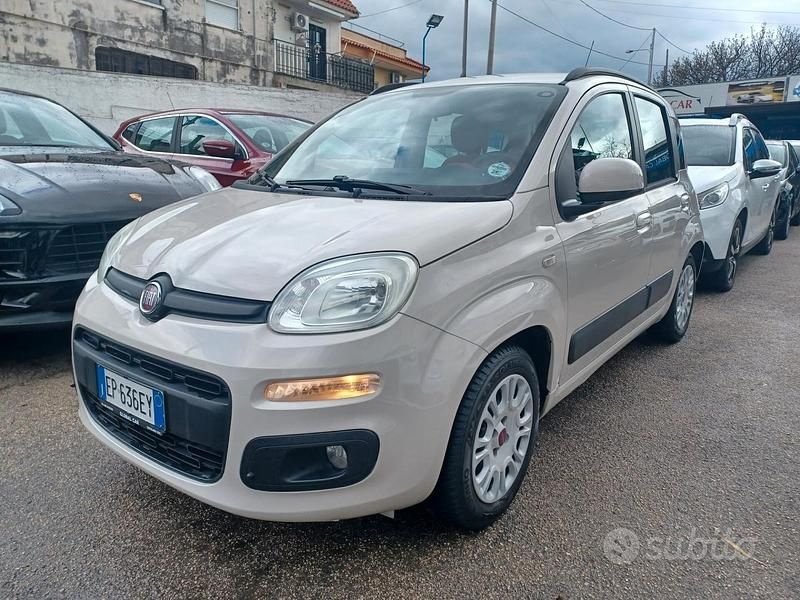 Usata Fiat Panda Lounge 69 CV (50 kW) 2013 Beige Utilitaria