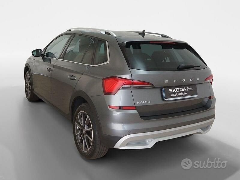 Usata Skoda Kamiq ScoutLine 110 CV (80 kW) 2023 Grigio SUV
