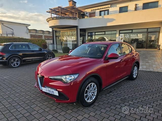 Usata Alfa Romeo Stelvio Business 160 CV (117 kW) 2020 Rosso SUV