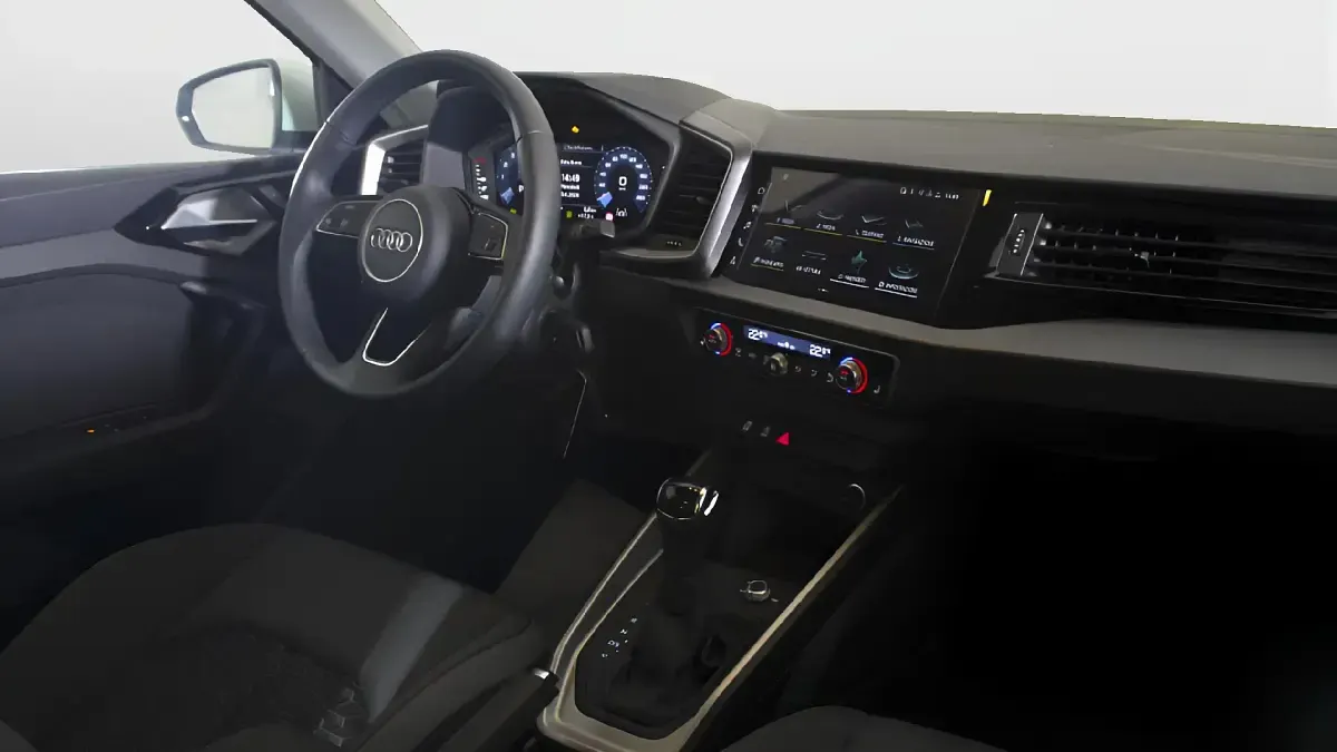 Usata Audi A1 Sportback Business 116 CV (85 kW) 2025 Argento Utilitaria