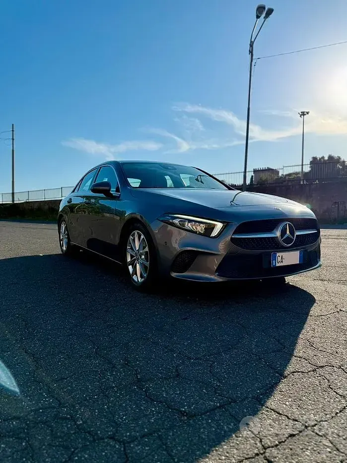 Usata Mercedes A180 136 CV (100 kW) 2020 Berlina