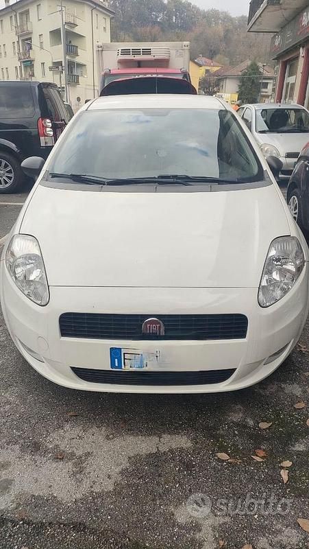 Usata Fiat Grande Punto 2011 Bianco Utilitaria