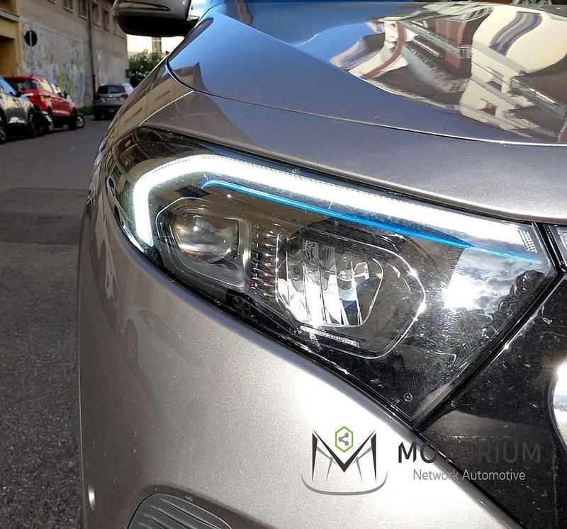 Käytetty Mercedes EQA350 Advanced 139 kW (190 HP) 2023 Keltainen Katumaasturi