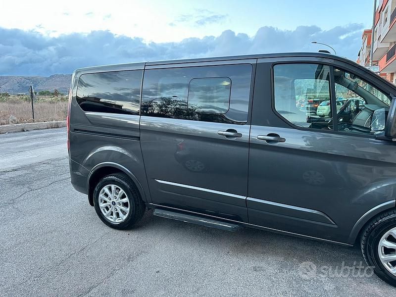 Usata Ford Tourneo Custom 170 CV (125 kW) 2019 Furgone