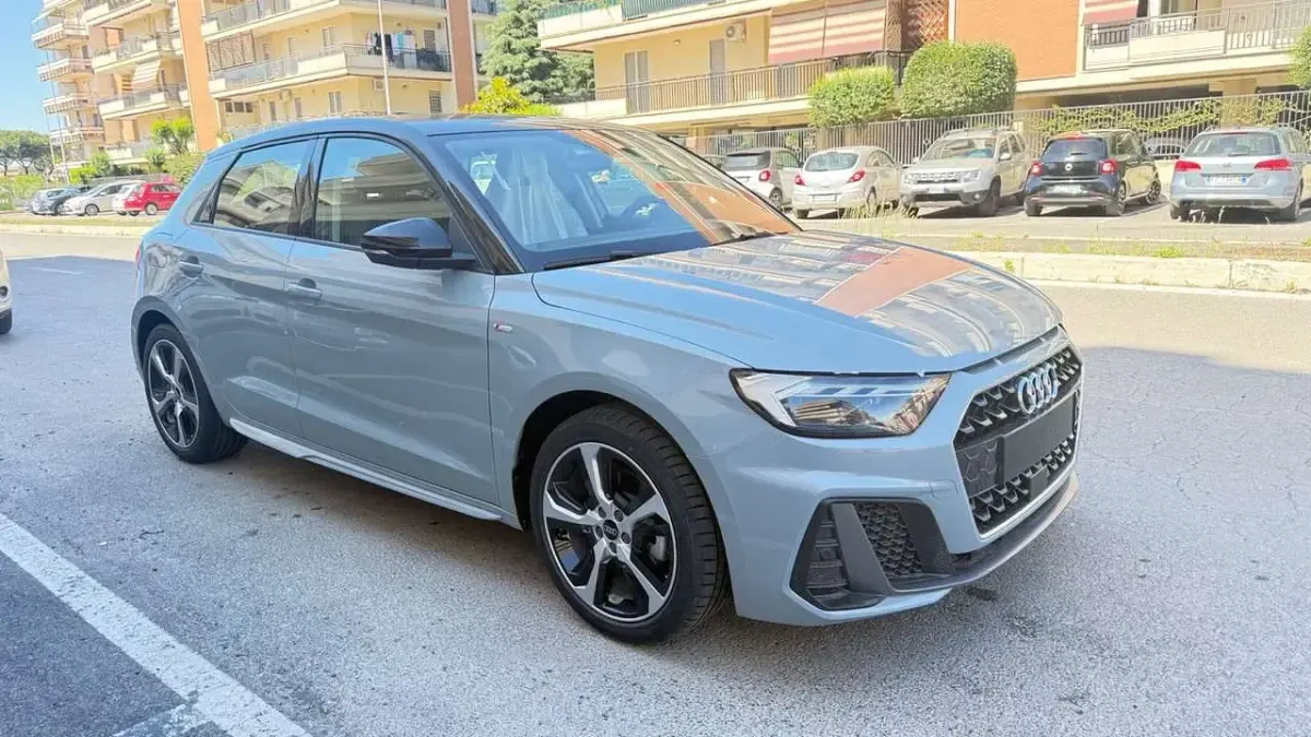 Nuova Audi A1 S-Line 116 CV (85 kW) 2026 Grigio SUV