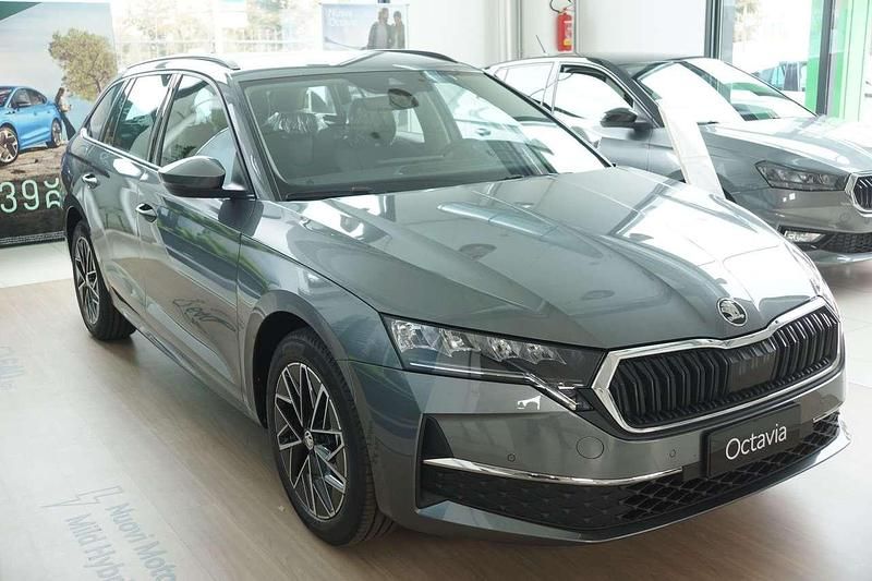 Nuova Skoda Octavia Executive 116 CV (85 kW) 2026 Grigio Station wagon