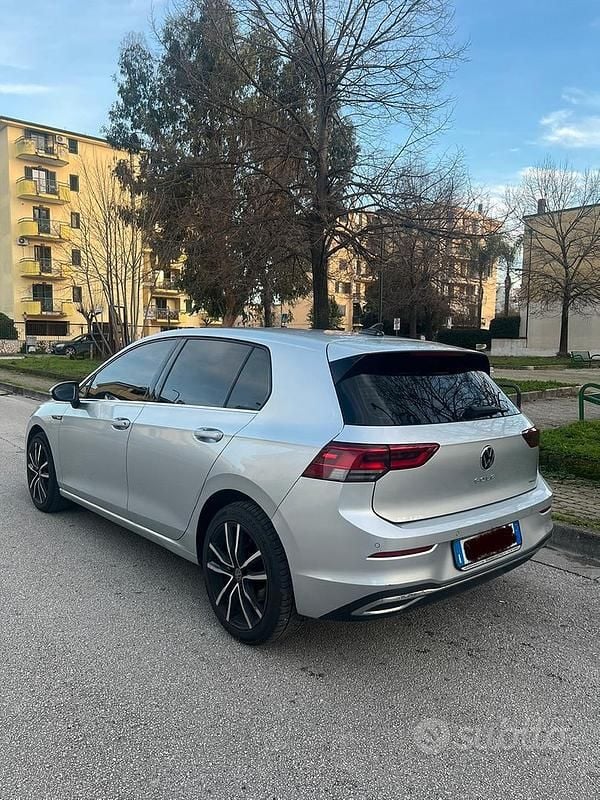 Usata VW Golf VII Style 131 CV (96 kW) 2019 Grigio Berlina