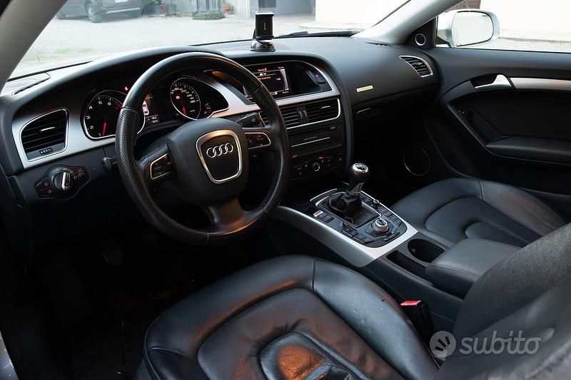 Usata Audi A5 S-Line 180 CV (132 kW) 2011 Grigio Coupé