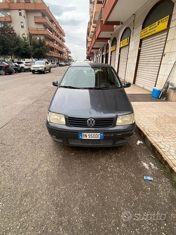 Usata VW Polo Comfortline 60 CV (44 kW) 2000 Verde Berlina
