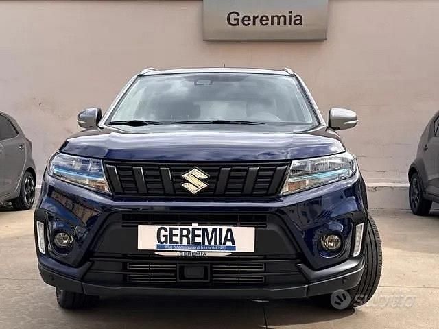Blu Usata 2024 Suzuki Vitara SUV | 24.900 € (Cara) - Immagine 1/4