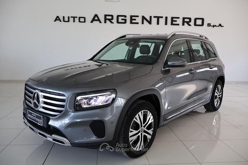 Usata Mercedes GLB180 Advanced 116 CV (85 kW) 2025 Grigio montagna met SUV