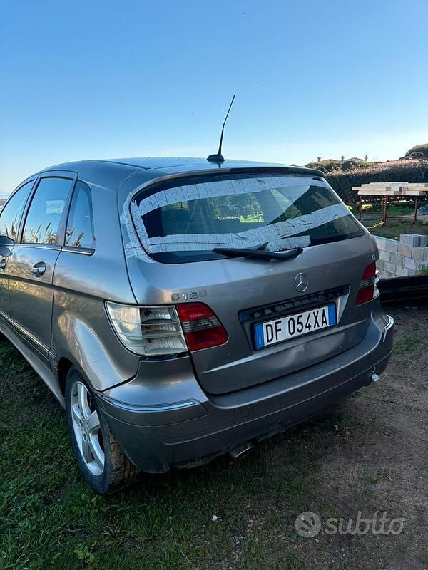 Usata Mercedes B180 2005 Grigio Monovolume