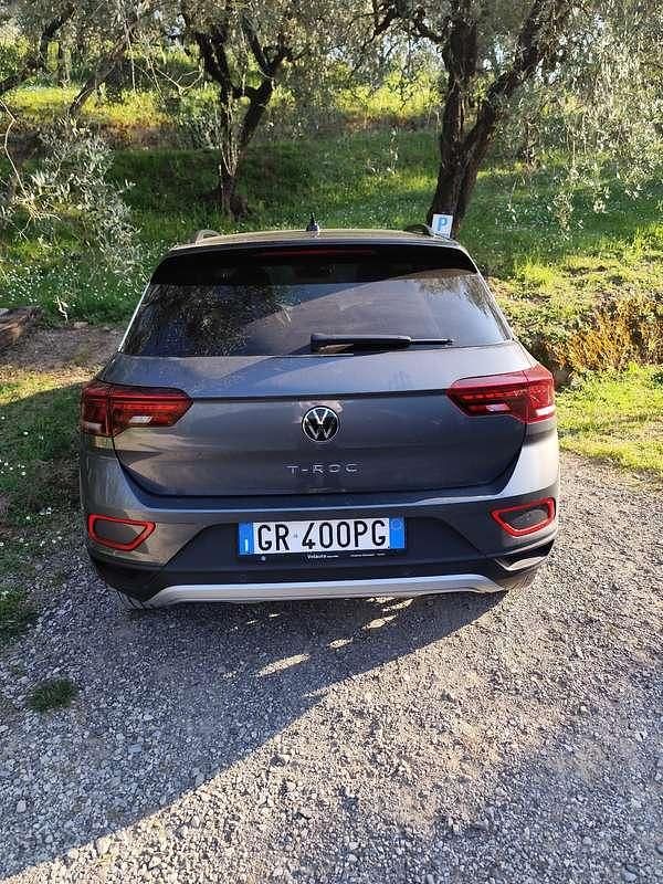 Usata VW T-Roc R-line 110 CV (80 kW) 2023 Grigio SUV