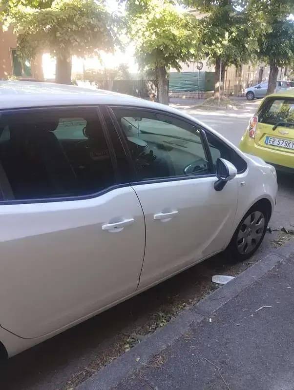 Usata Opel Meriva Cosmo 110 CV (80 kW) 2012 Monovolume