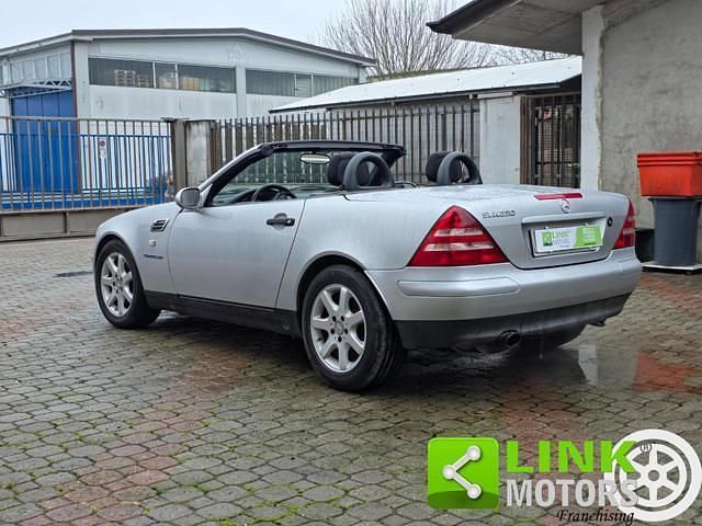 Usata Mercedes SLK200 192 CV (141 kW) 1998 Grigio Cabrio
