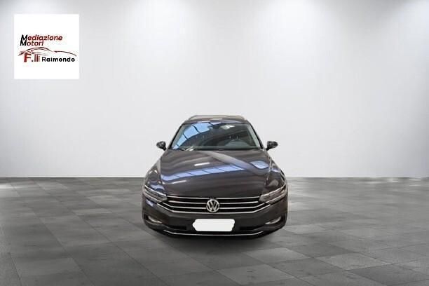 Usata VW Passat Business 119 CV (87 kW) 2020 Nero Station wagon
