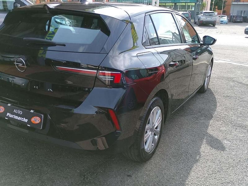 Usata Opel Astra Edition 110 CV (80 kW) 2023 Nero Berlina
