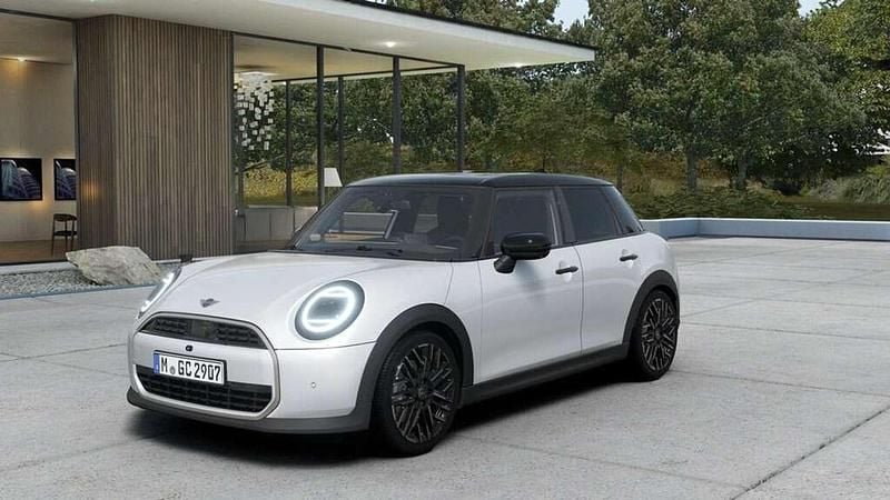 Nuova Mini Cooper Favoured 114 kW (156 CV) 2026 Nanuq white Utilitaria