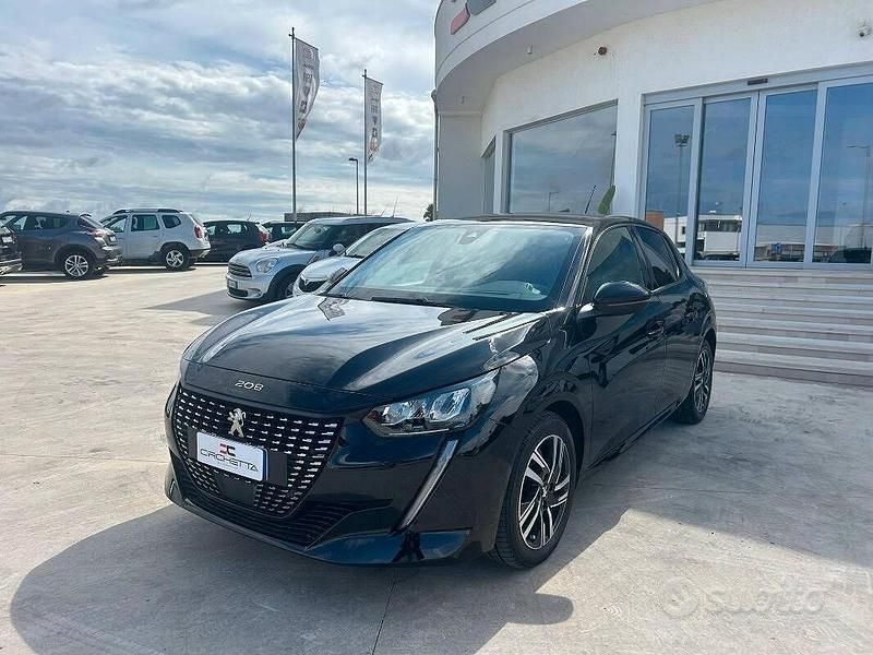 Usata Peugeot 208 Allure 101 CV (74 kW) 2021 Nero Utilitaria