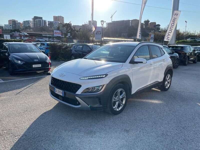 Bianco Usata 2022 Hyundai Kona SUV | 15.900 € (Buon prezzo) - Immagine 1/4