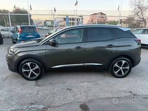 Usata Peugeot 3008 Allure 130 CV (95 kW) 2020 Grigio SUV