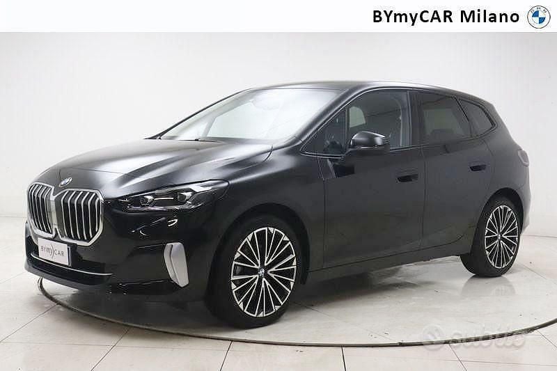 Usata BMW 218 Active Tourer Luxury Line 136 CV (100 kW) 2023 Nero Monovolume