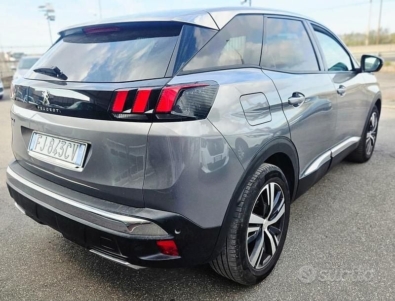 Usata Peugeot 3008 Business-Line 120 CV (88 kW) 2017 Grigio SUV