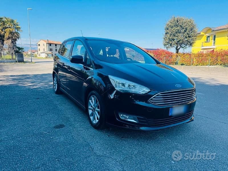 Usata Ford Grand C-Max Titanium 120 CV (88 kW) 2016 Nero Monovolume