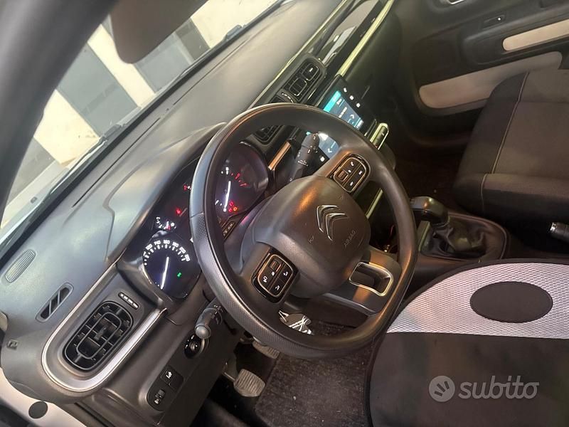 Grigio Usata 2017 Citroën C3 Due volumi | 6999 € (Ottimo prezzo) - Immagine 1/4