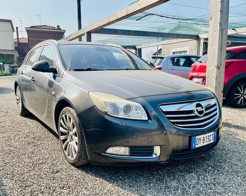 Usata Opel Insignia 160 CV (117 kW) 2009 Grigio Station wagon