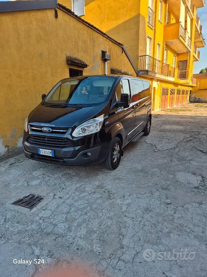 Usata Ford Tourneo 155 CV (114 kW) 2014 Nero Monovolume