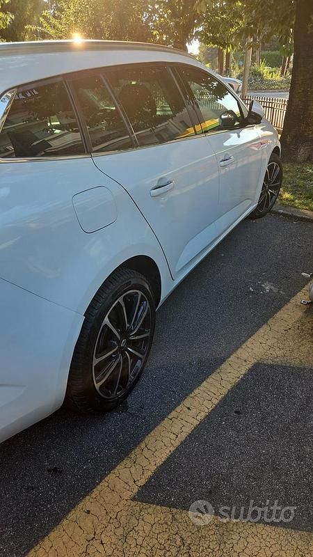 Usata Renault Mégane IV 110 CV (80 kW) 2016 Bianco Station wagon