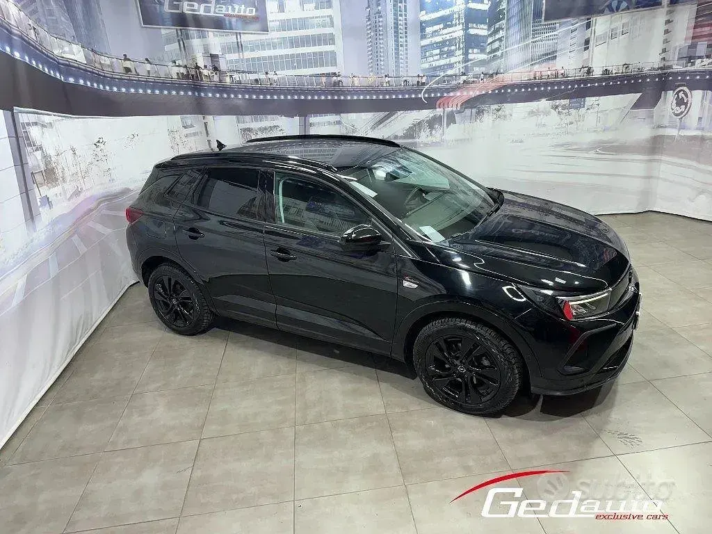 Usata Opel Grandland X GS Line 131 CV (96 kW) 2023 Nero SUV