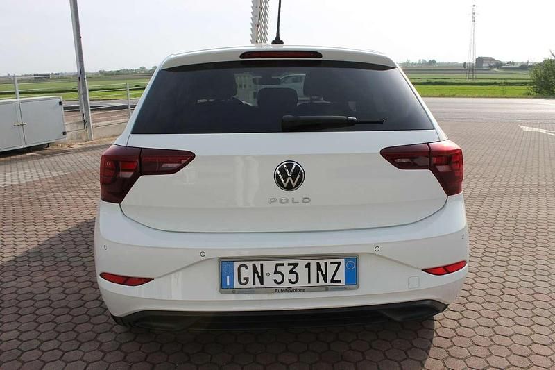 Usata VW Polo Life 95 CV (69 kW) 2023 Pure white Utilitaria