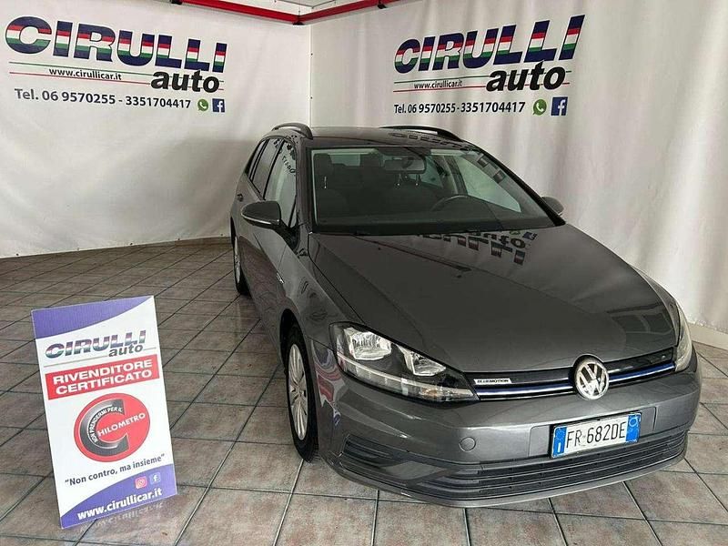 Usata VW Golf VII Business 110 CV (80 kW) 2018 Grigio scuro metallizzato Station wagon