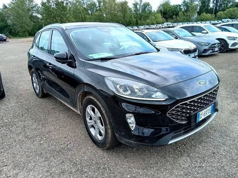 Usata Ford Kuga 120 CV (88 kW) 2021 Nero SUV