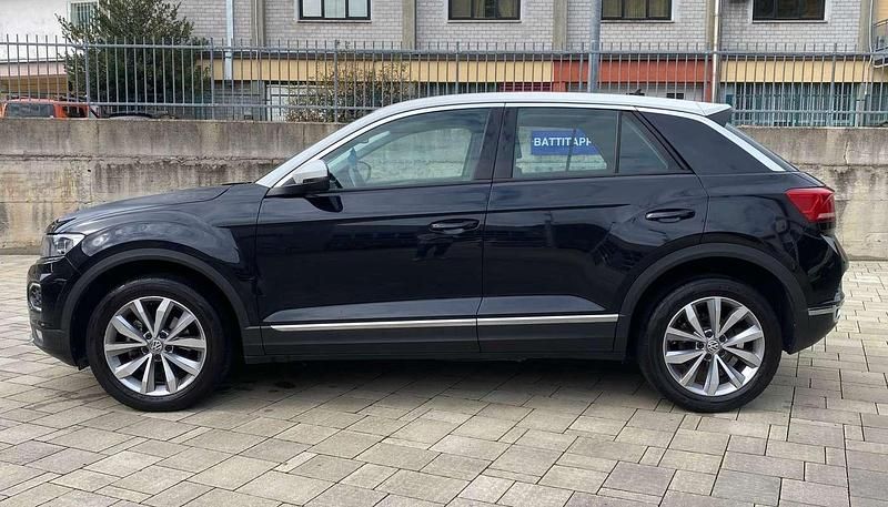 Usata VW T-Roc 150 CV (110 kW) 2019 Nero SUV