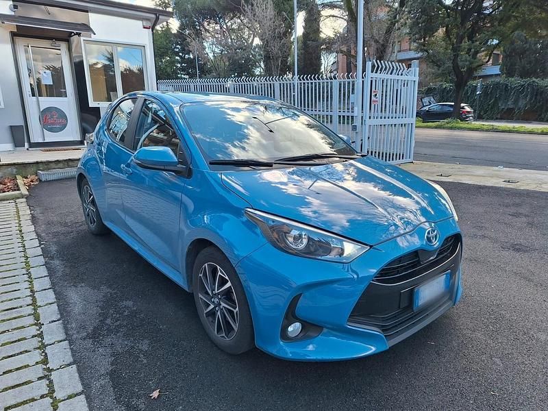 Blu Usata 2022 Toyota Yaris Hybrid Active Berlina | 16.900 € (Ottimo prezzo) - Immagine 1/4