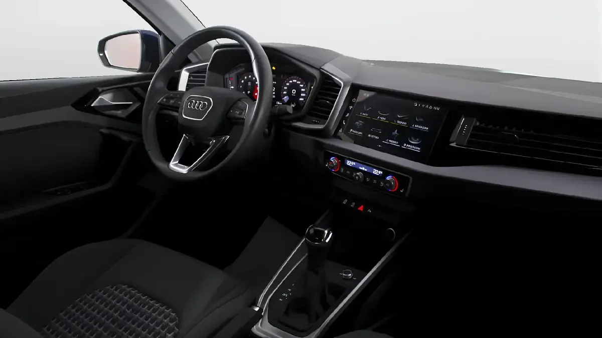Usata Audi A1 Business 116 CV (85 kW) 2025 Blu navarra metallizzato SUV
