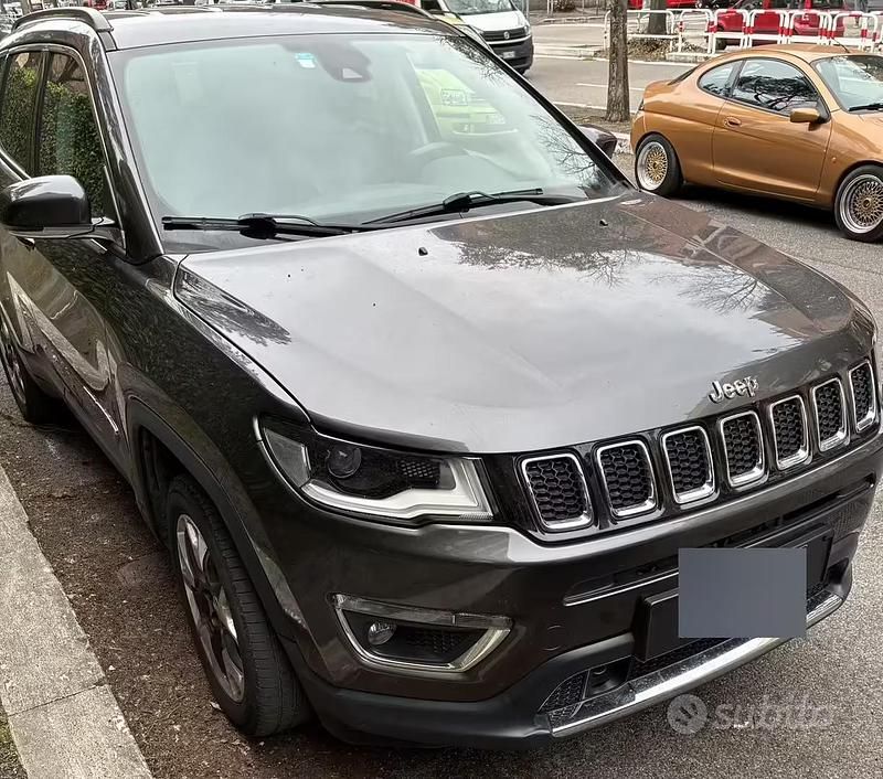 Usata Jeep Compass Limited 140 CV (102 kW) 2017 Grigio SUV