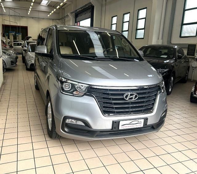 Usata Hyundai H-1 170 CV (125 kW) 2020 Grigio scuro Monovolume
