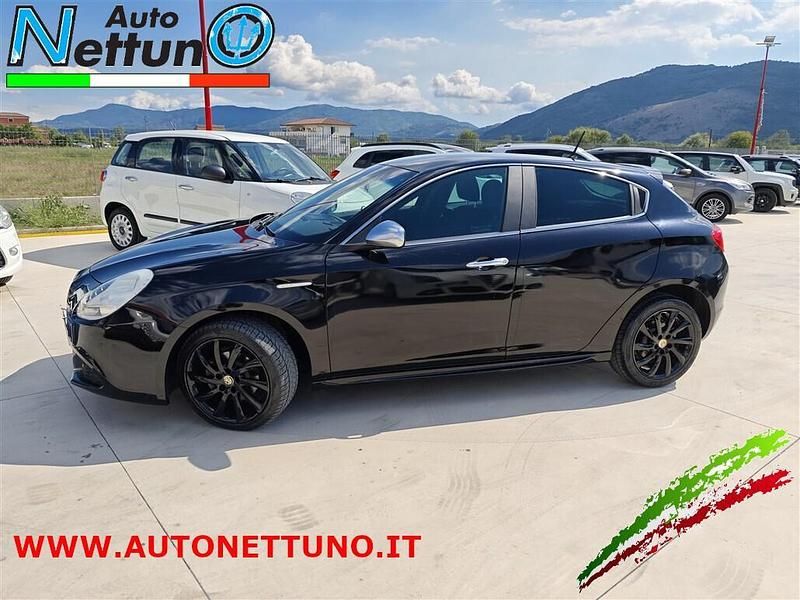 Usata Alfa Romeo Giulietta Exclusive 105 CV (77 kW) 2011 Nero Utilitaria