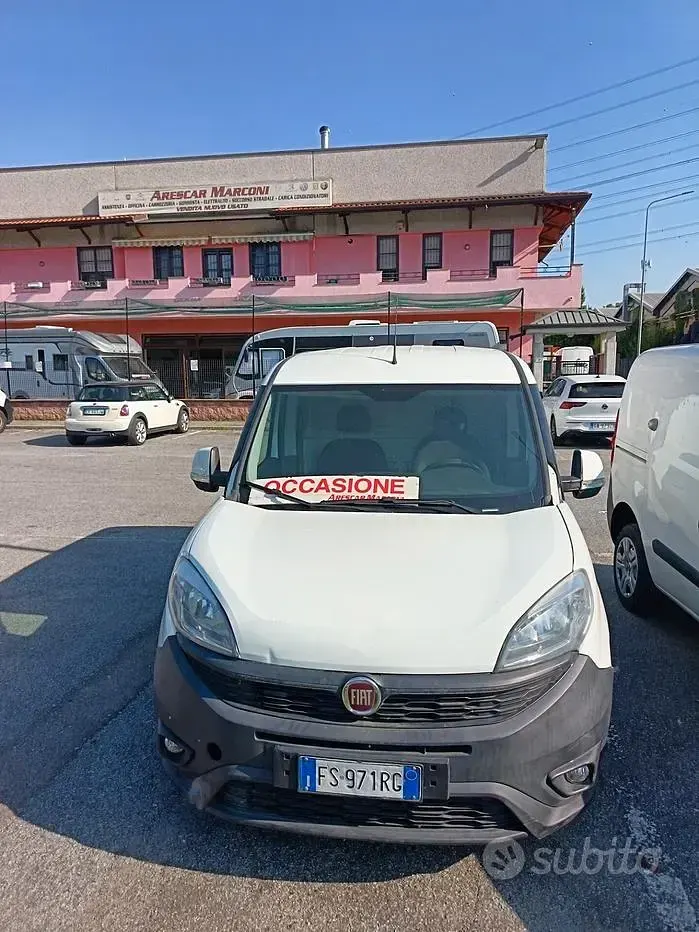 Usata Fiat Doblò 95 CV (69 kW) 2018 Bianco Monovolume