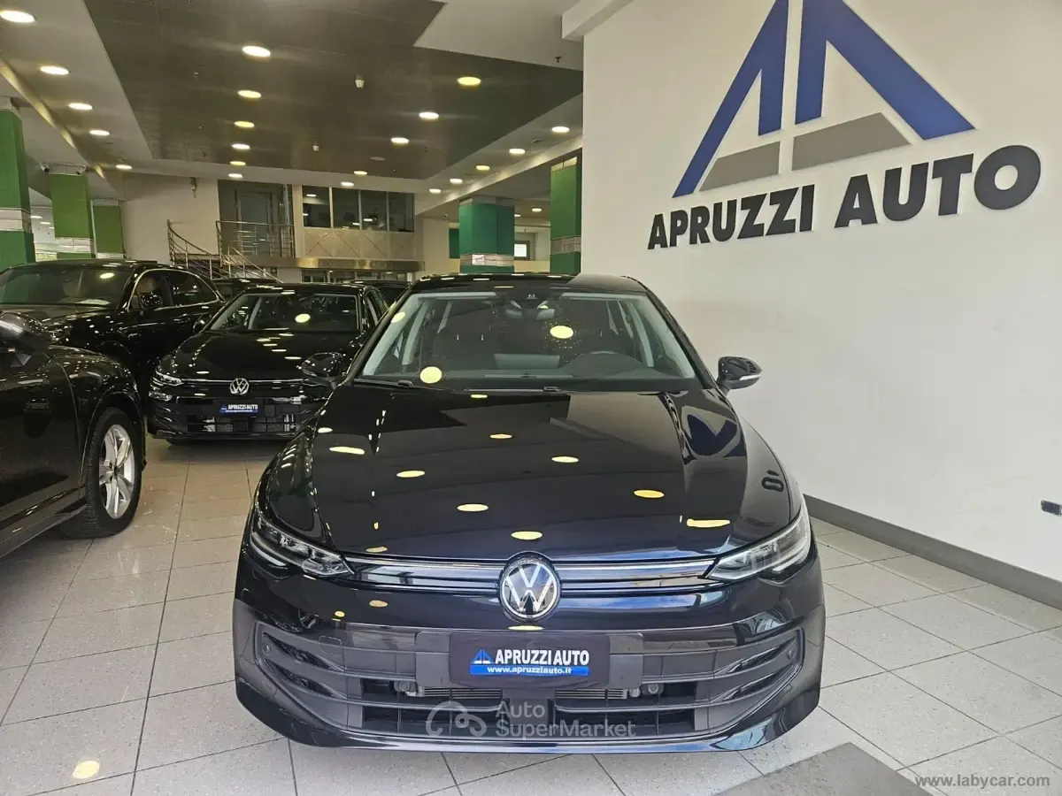 Usata VW Golf VIII Life 116 CV (85 kW) 2025 Nero Berlina